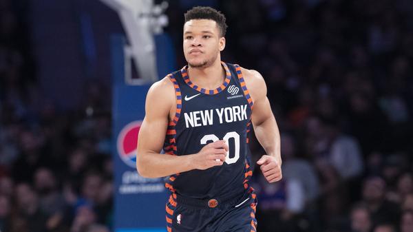 探讨尼克斯阵地战执行效率 从三分投射到内线突破的多维度进攻选择