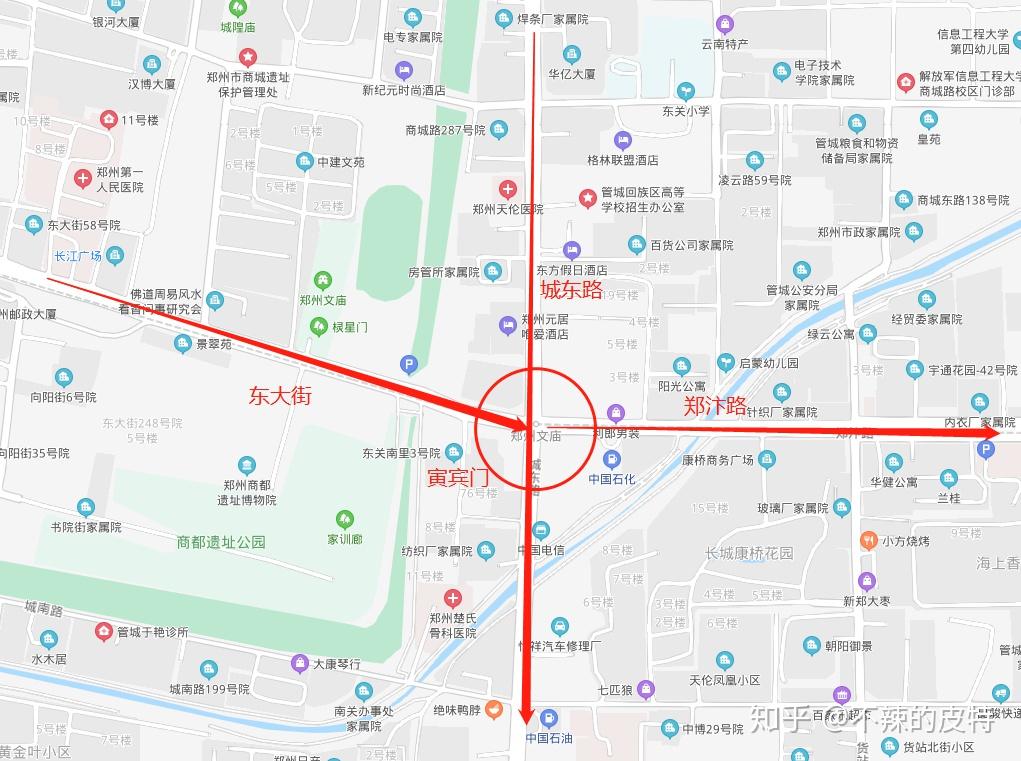 南大街连接着南门—阜民门,北大街连接着北门—拱辰门