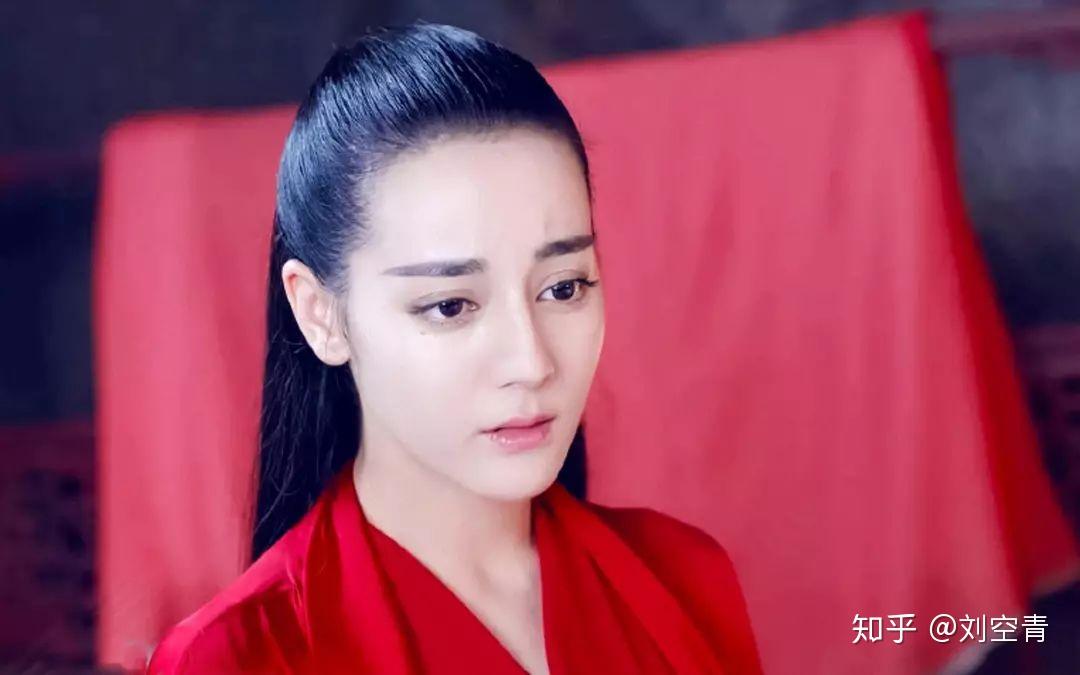 曾经被赋予众望的《烈火如歌》和《秦时明月丽人心》都没有将她作为