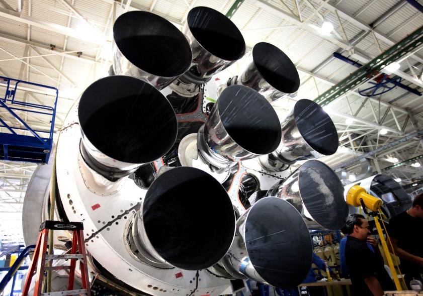 为什么spacex的猎鹰9号火箭有9台发动机