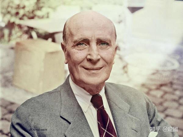 的活动在1960年达到最高潮,当时,一个女人,名叫娜杰日达 瓦西里叶芙娜