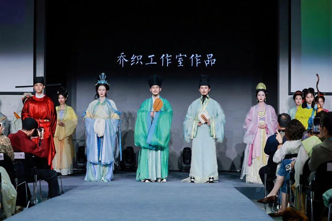 2026“国丝汉服月”在中国丝绸博物馆成功举办！ - 知乎