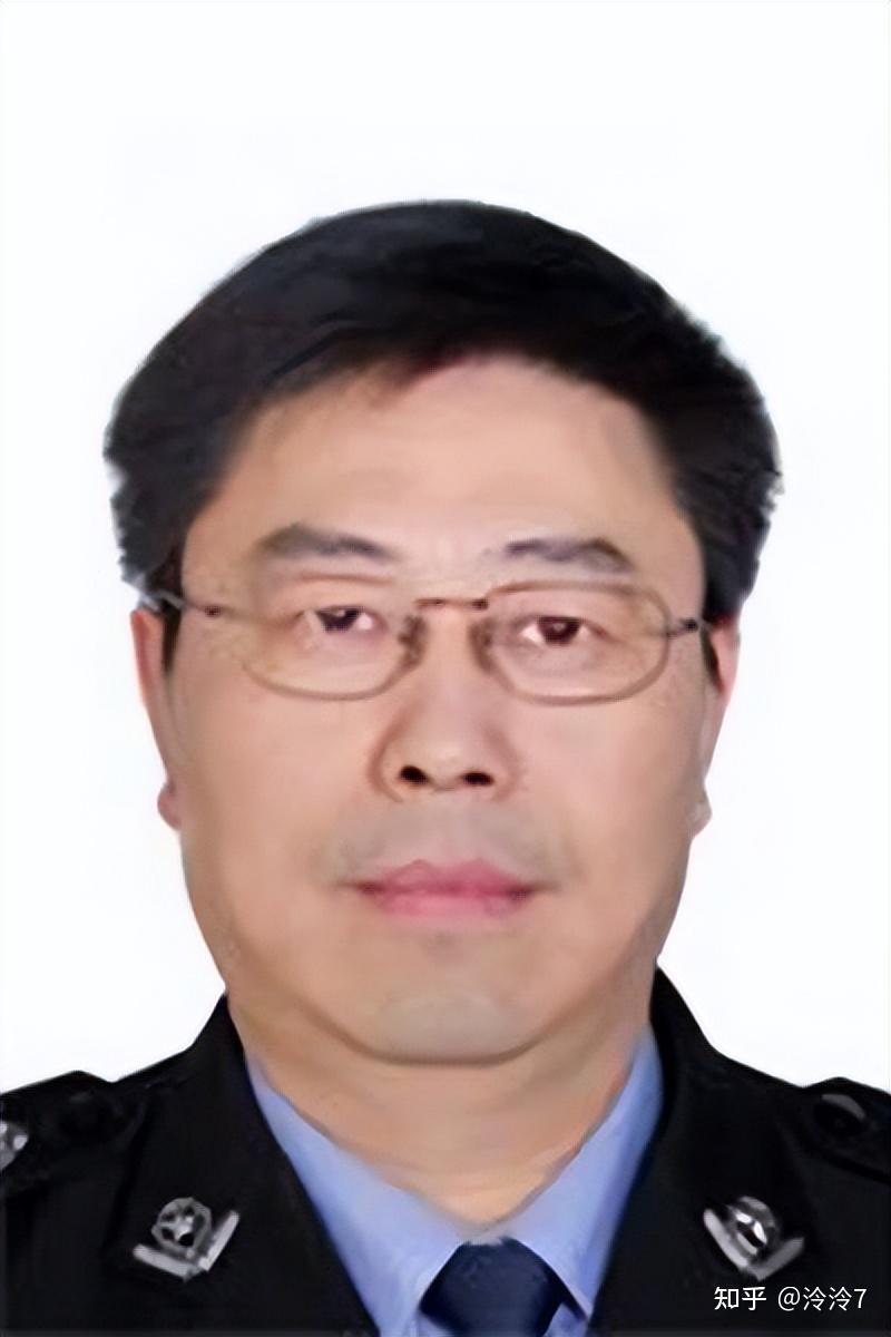 江西省宜春市公安局现任领导简介