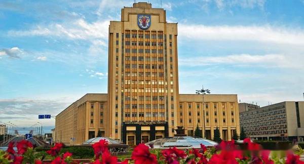 白俄罗斯教育官员说长期规划保障中文教学顺利开展
