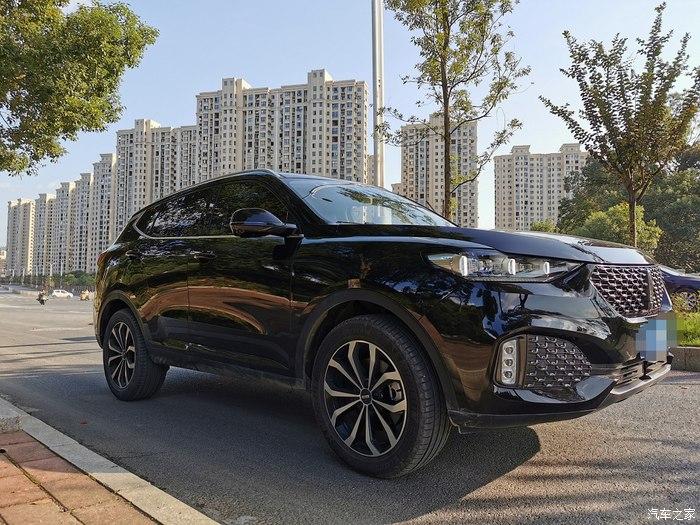 高颜值的车型是最受人热捧的,vv6这款车子的外观