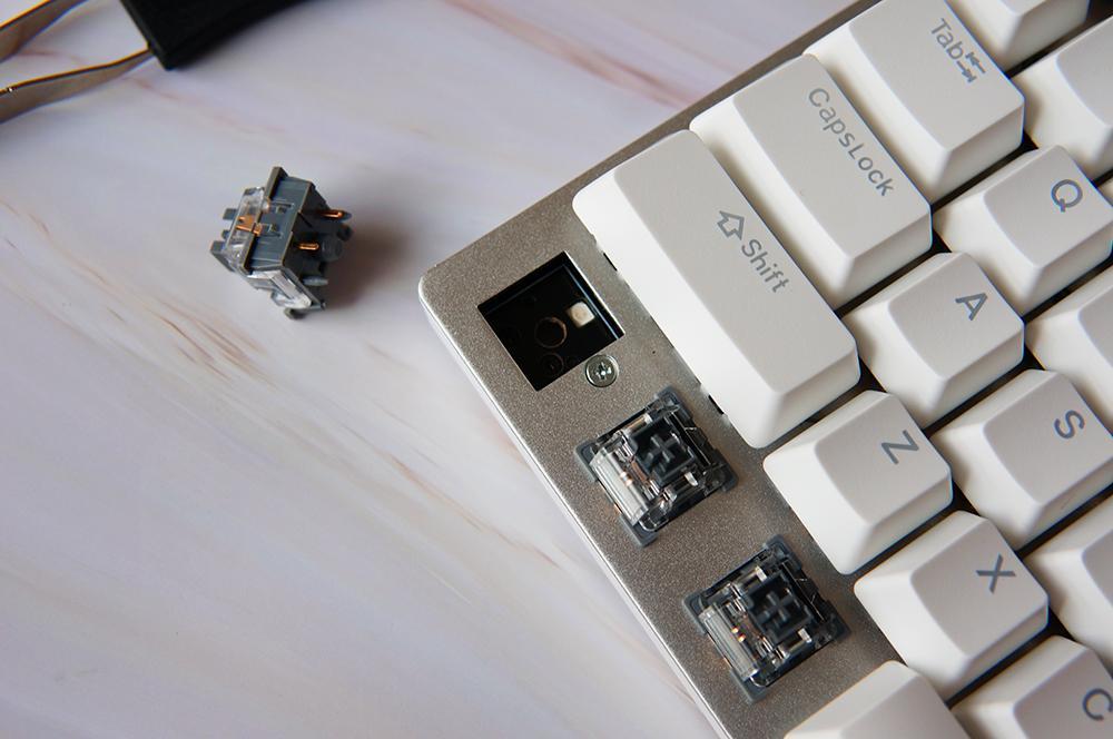 随心换轴玩出个性雷柏v700diy全尺寸rgb热插拔机械键盘评测