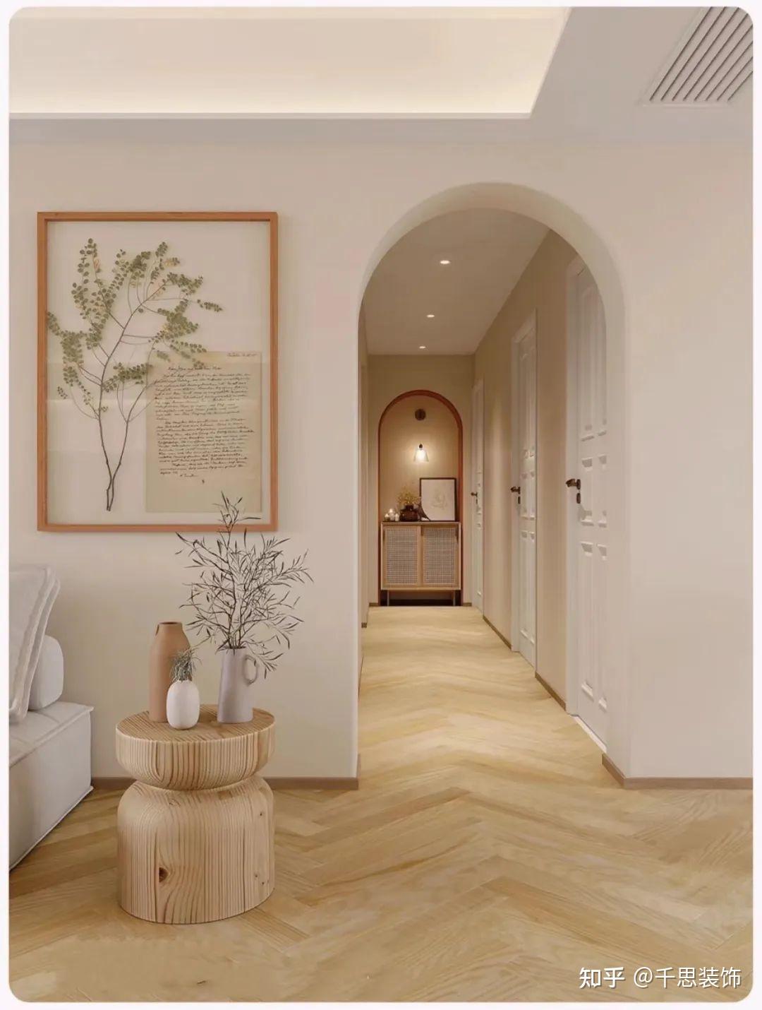 拱门其实就是拱形的门洞,一般用在走廊过道,或作为好看的阳台垭口,能