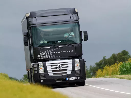 在游戏里面发布的新款重卡雷诺t系列和马格农的前世今生