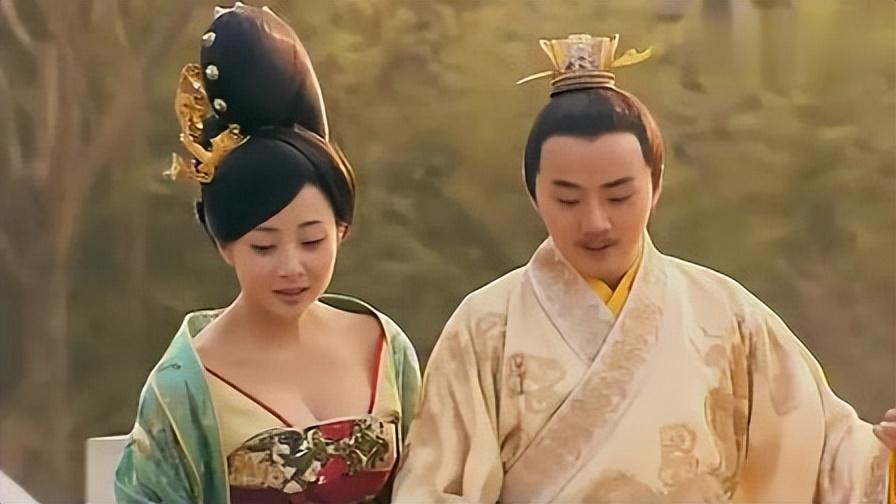 看《武则天秘史》才懂韩国夫人和李治同居,是对武媚娘最狠的背叛