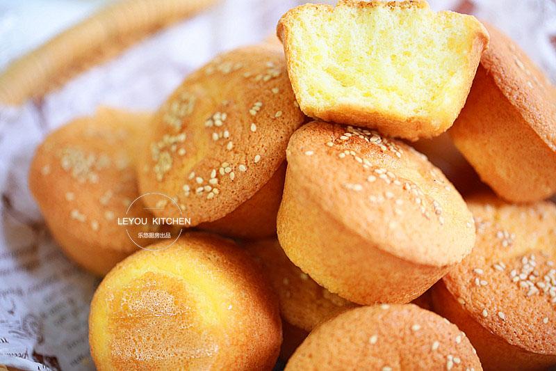 从小喜欢吃的蛋糕家里有鸡蛋面粉糖油就能做比买的还香