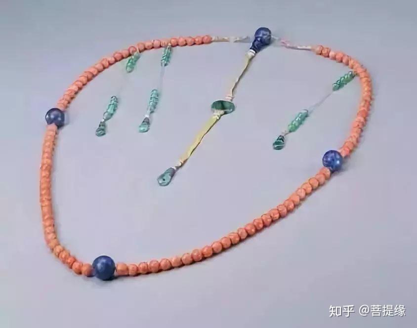 清朝官服上朝珠究竟有多美 - 知乎