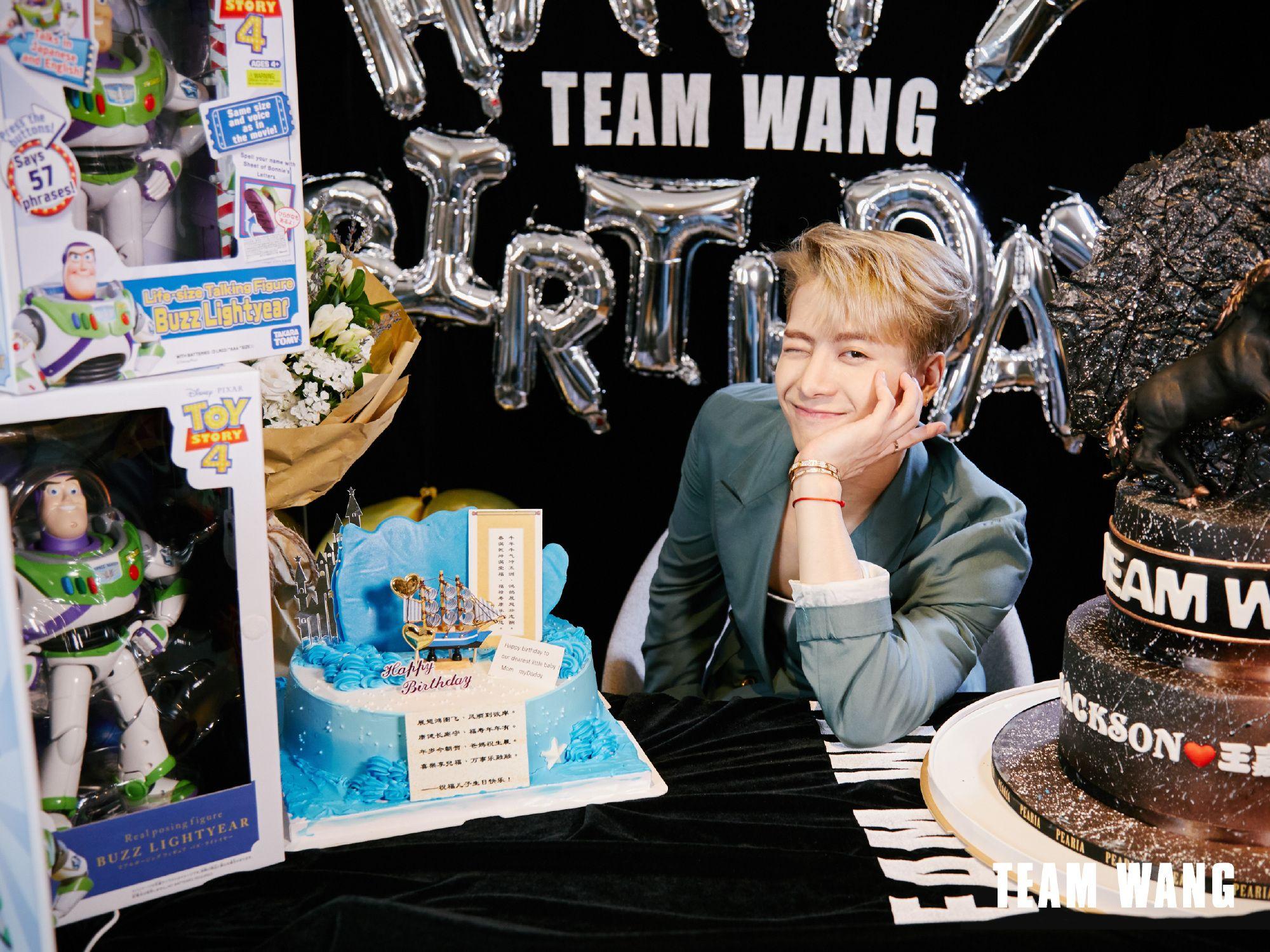 王嘉尔横屏电脑桌面壁纸