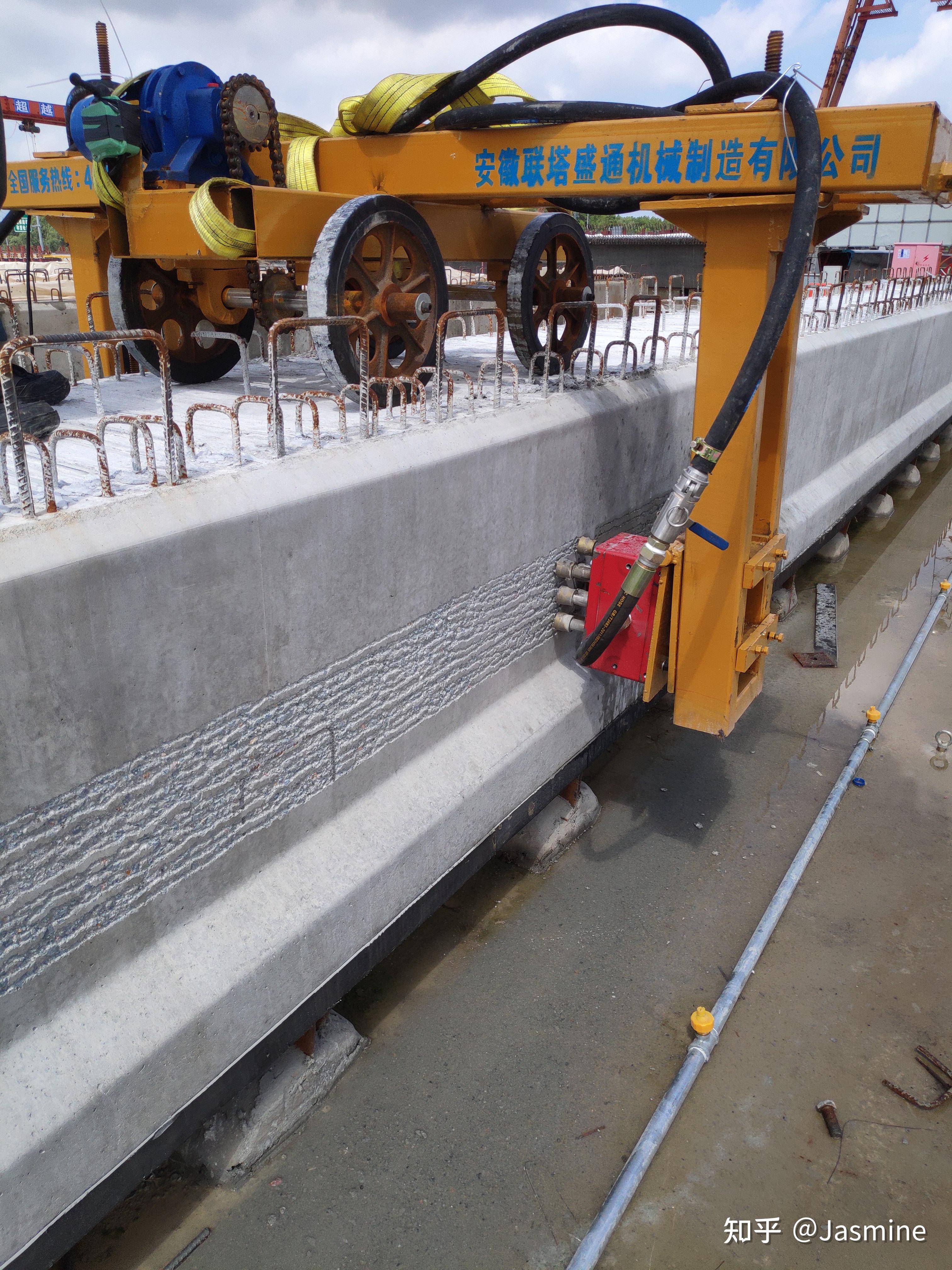 预制箱梁侧面凿毛用桁架式气动凿毛机