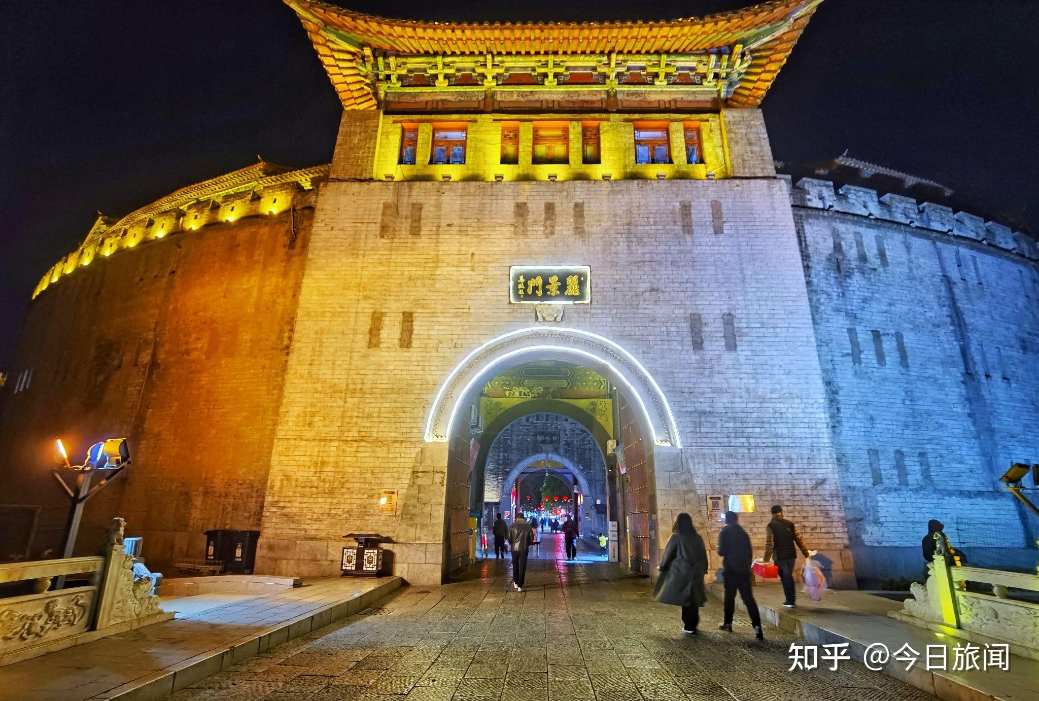 夜幕下的千年古城门风光秀丽,浪漫多姿,这些游玩亮点可不要错过 - 知乎