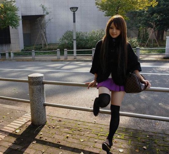 爱唱歌的回忆 v2-c806f3b4d80b32dec2b282878a1f6bae_1440w.jpg?source=172ae18b