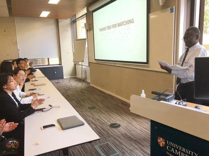 剑桥大学经济学主任Charles Roddie博士近日到访高顿教育集团上海总部！ - 知乎