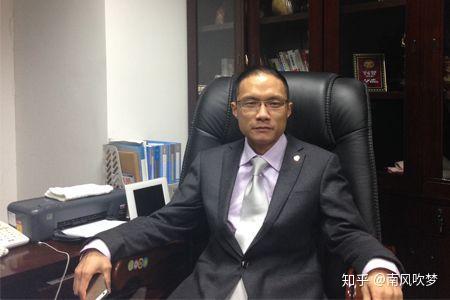 据21世纪经济报道,"出轨"事件中的陈军曾于2012-2014年负责绿地东北