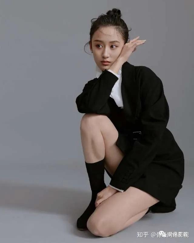 在校门外的世界等待挣扎和坚持表演系毕业生自述