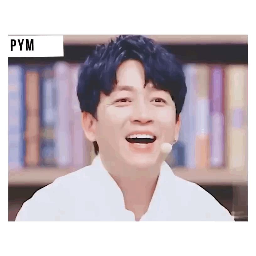 如何客观评价潘粤明的长相?