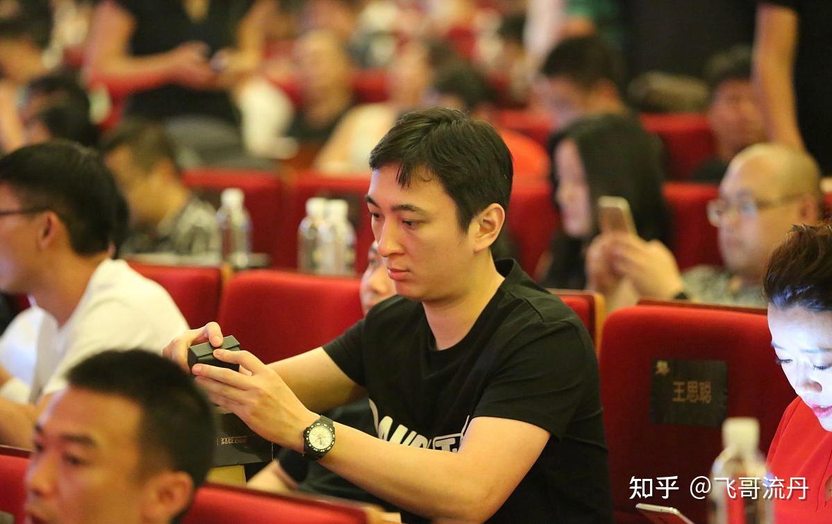 王健林累了万达转型遇难题王思聪终于挑起了重担收心了