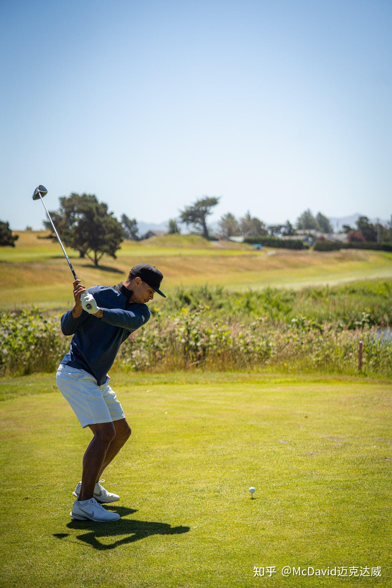 这就要从打球的时候注意一下打球的姿势,避免前臂外旋和屈腕动作,可以