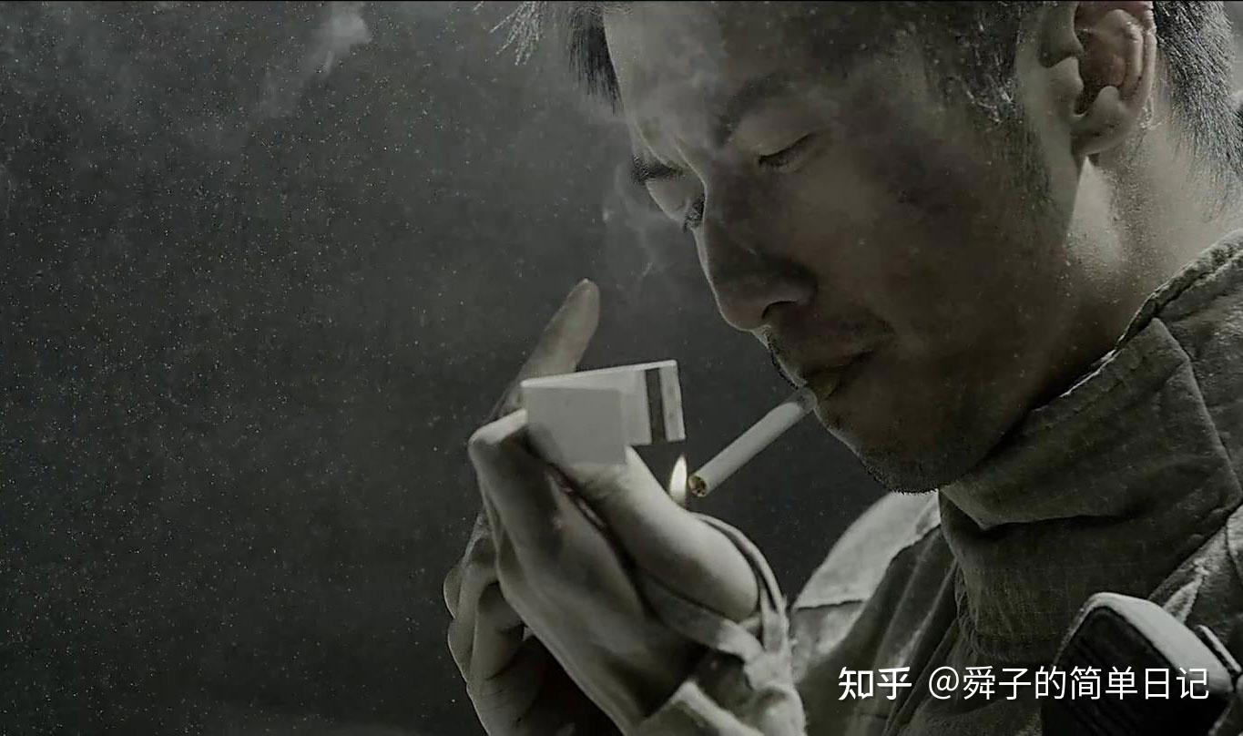 明星也抽烟这些帅哥的抽烟姿势刘德华很帅有人抽的空虚寂寞