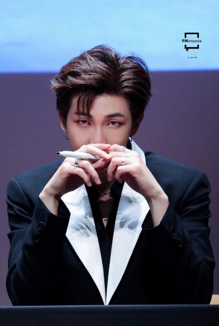 有没有金南俊的神图这哥的不好找啊