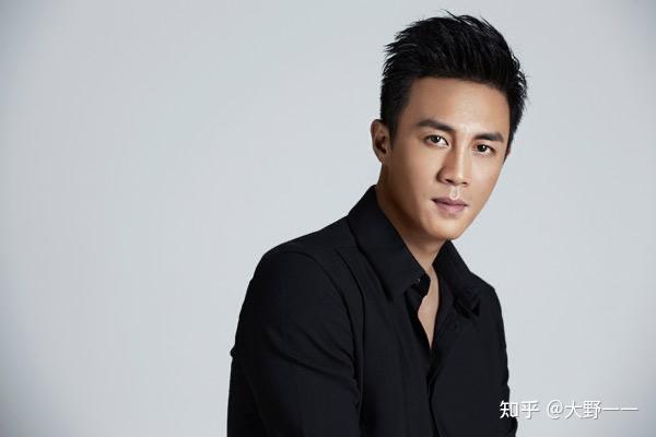 盘点4组娱乐圈"关系户",成龙外甥是爱豆,杜淳他爹是老艺术家
