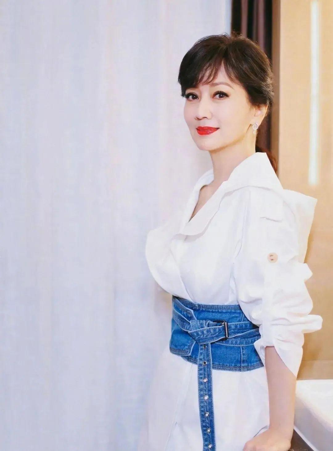 一览赵雅芝的配色法则