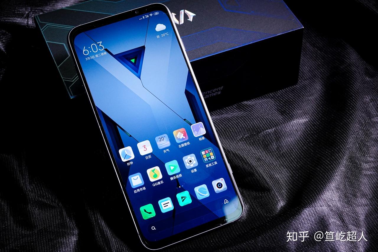 我开始用游戏手机了腾讯黑鲨游戏手机3黑鲨3pro