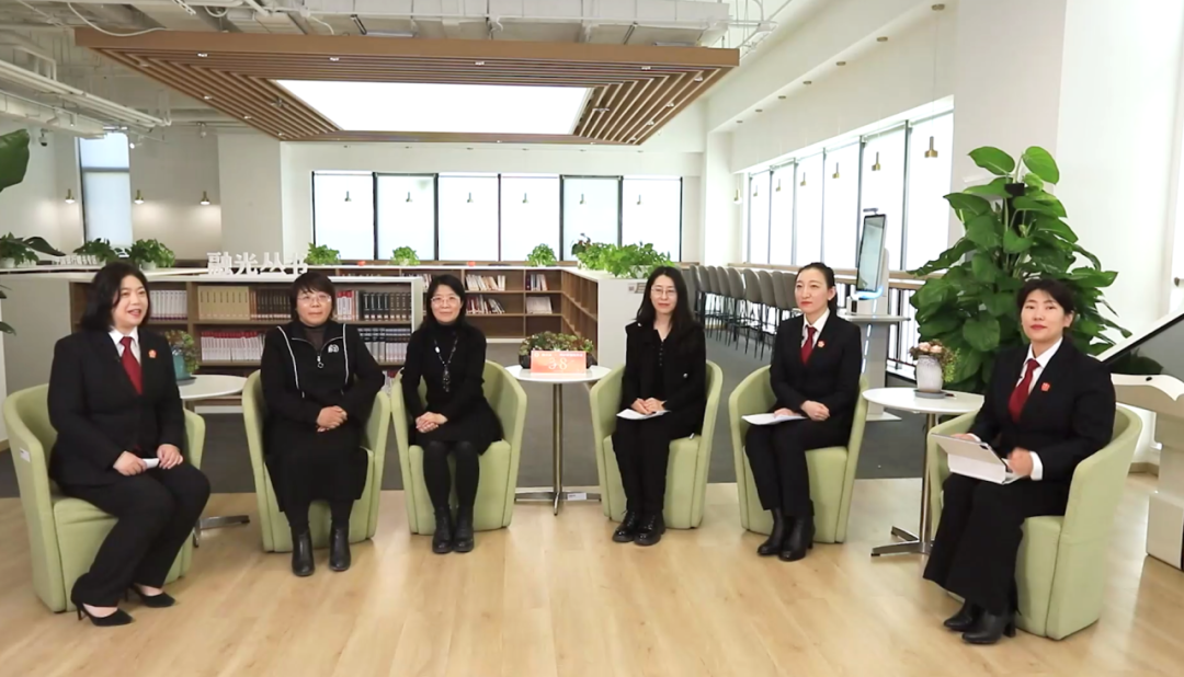 琳琅满目的保险怎么选不被坑法律专家为女性投保划重点