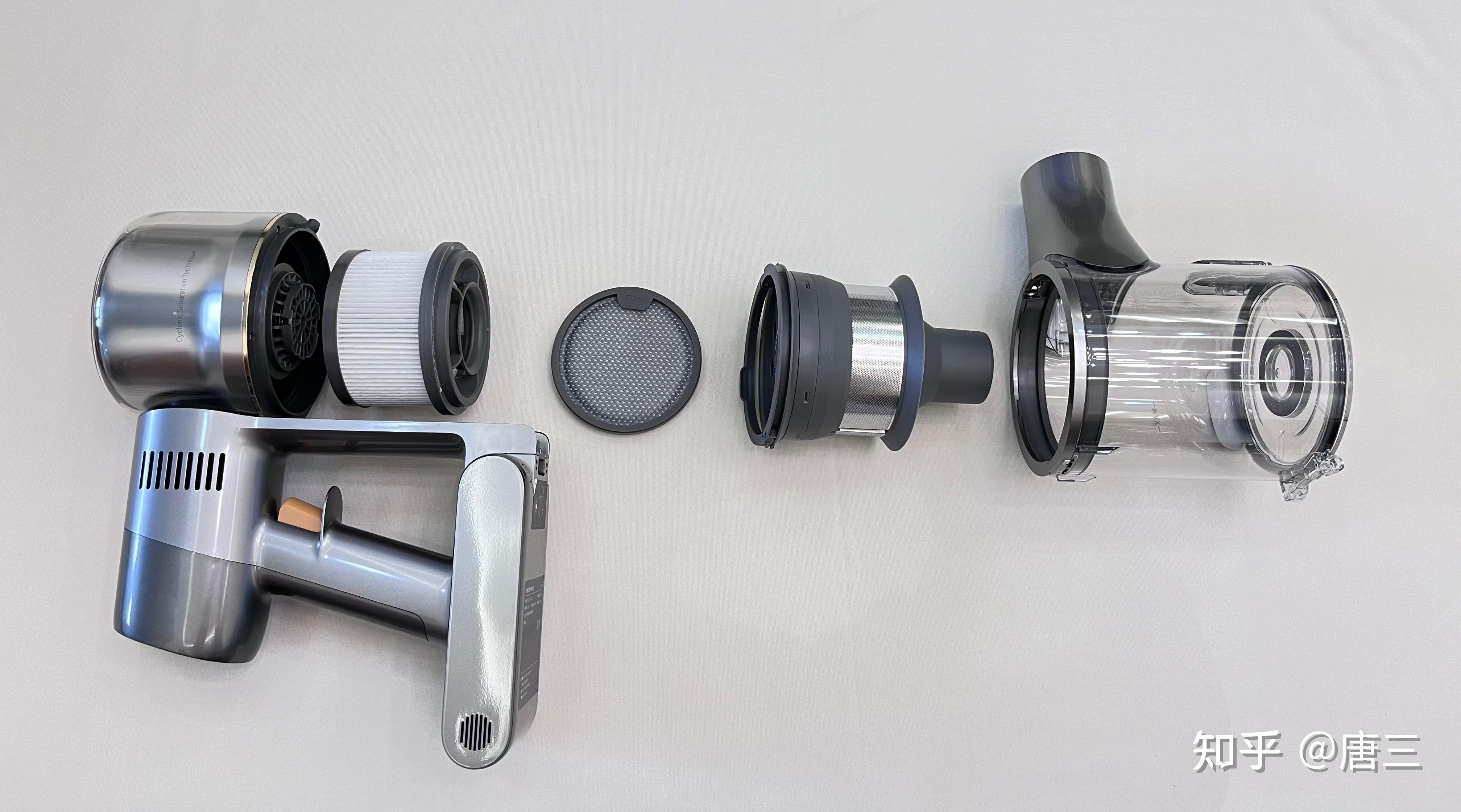 全家福追觅v16pro的配件包括贴边软绒刷,电动除螨刷,柔性扁吸,二合一