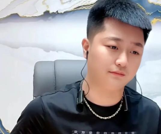 动手陶大帅和四舅妈对骂发生打斗四舅妈曝光陶大帅线下玩徒弟