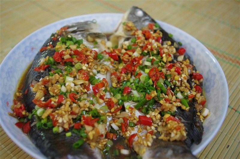 但凉拌鱼关键要做得没有鱼腥气,这道菜谱做出来的完全不腥噢～-凉拌