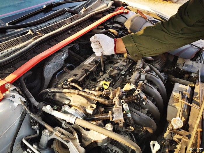 15周年阿特兹55000公里更换火花塞清洗节气门作业