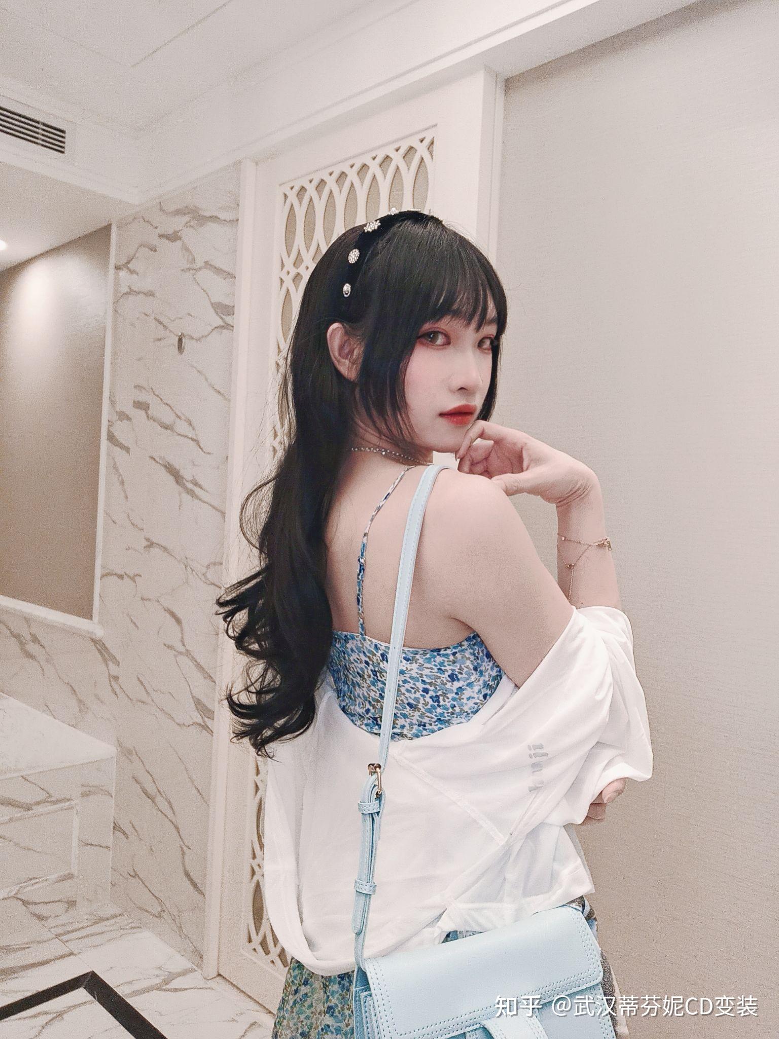 健身教练男友爱穿女装会变同性恋吗武汉蒂芬妮变装他她tata小唯来解答