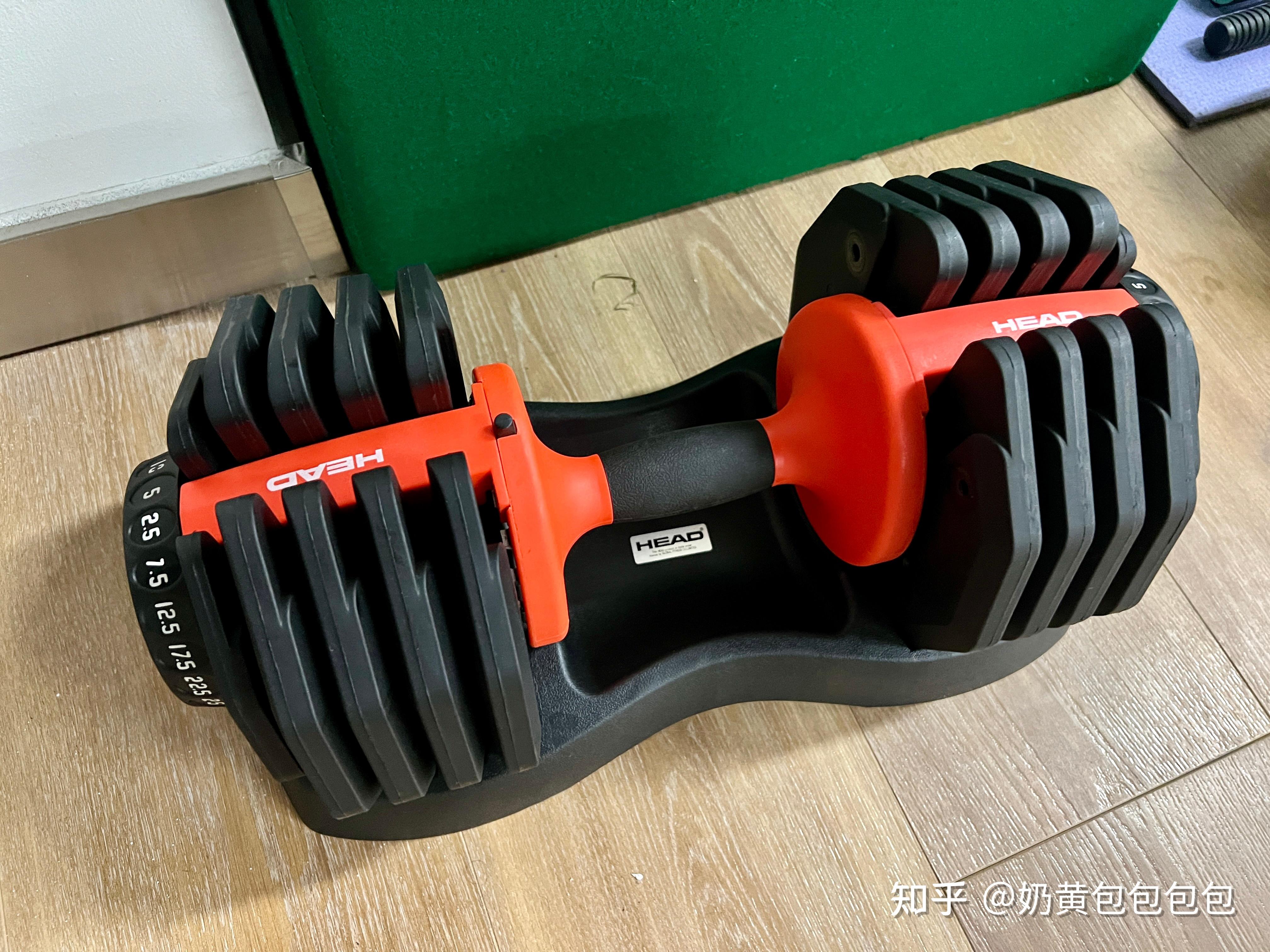 打造以哑铃为主的家庭健身角5组快调可调节哑铃2组多功能哑铃健身套装