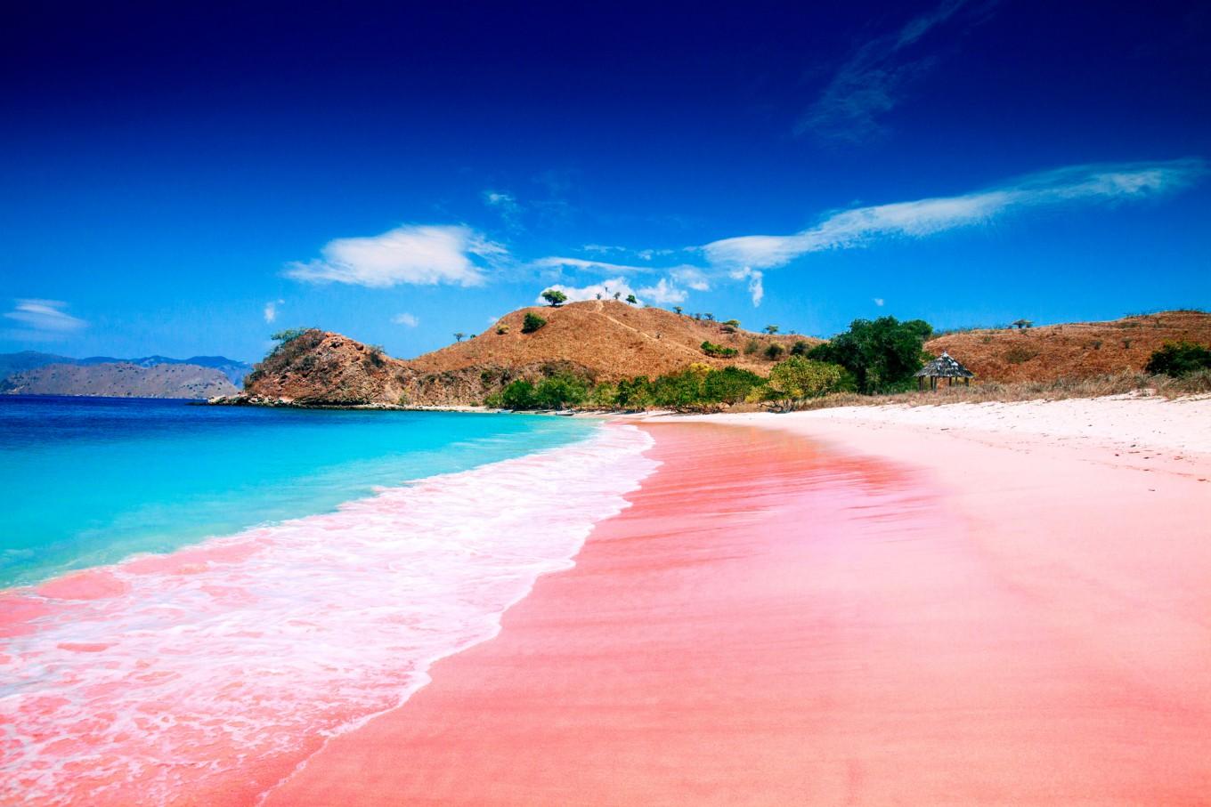 【携程攻略】邓穆尔镇粉色沙滩景点,粉色沙滩位于巴哈马群岛上哈勃岛，被美国《新闻周刊》评选为世界上最…