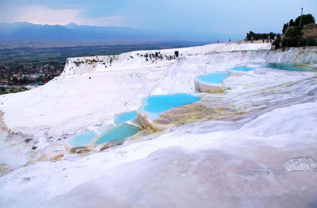 棉花堡(pamukkale)是土耳其