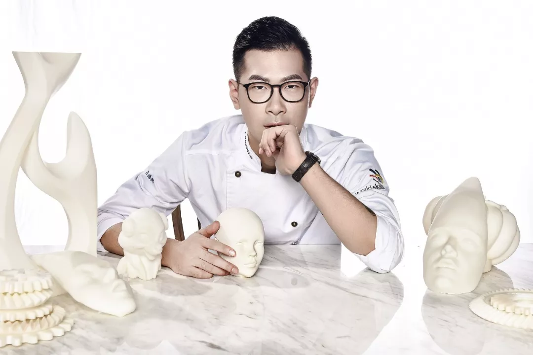 国人骄傲中国队吕浩然再获甜点糖艺世界冠军我国独揽双冠