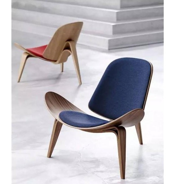 09  椅子中的椅子/the chair