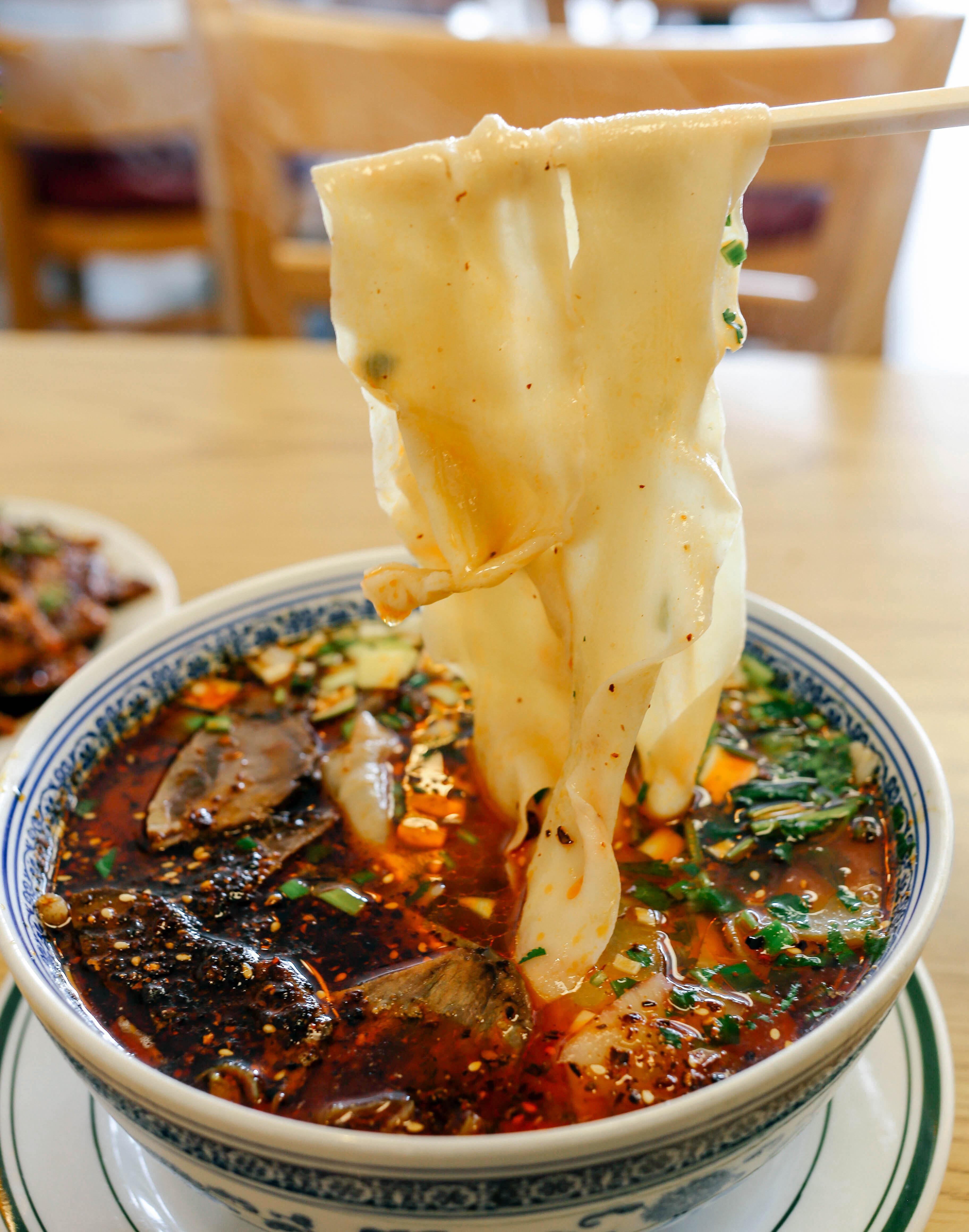 探寻丝绸之路的文明怎么少得了这碗兰州牛肉面呢