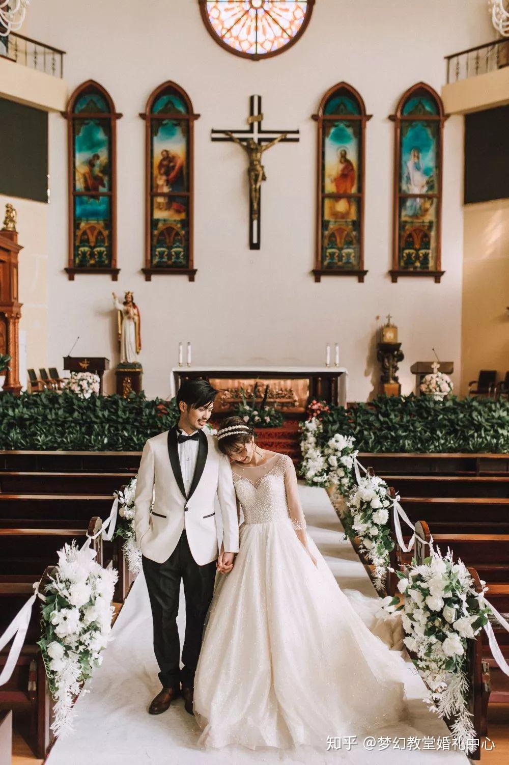 教堂婚礼·婚姻观一生一世一心一意一夫一妻定制教堂婚礼个性化神圣的