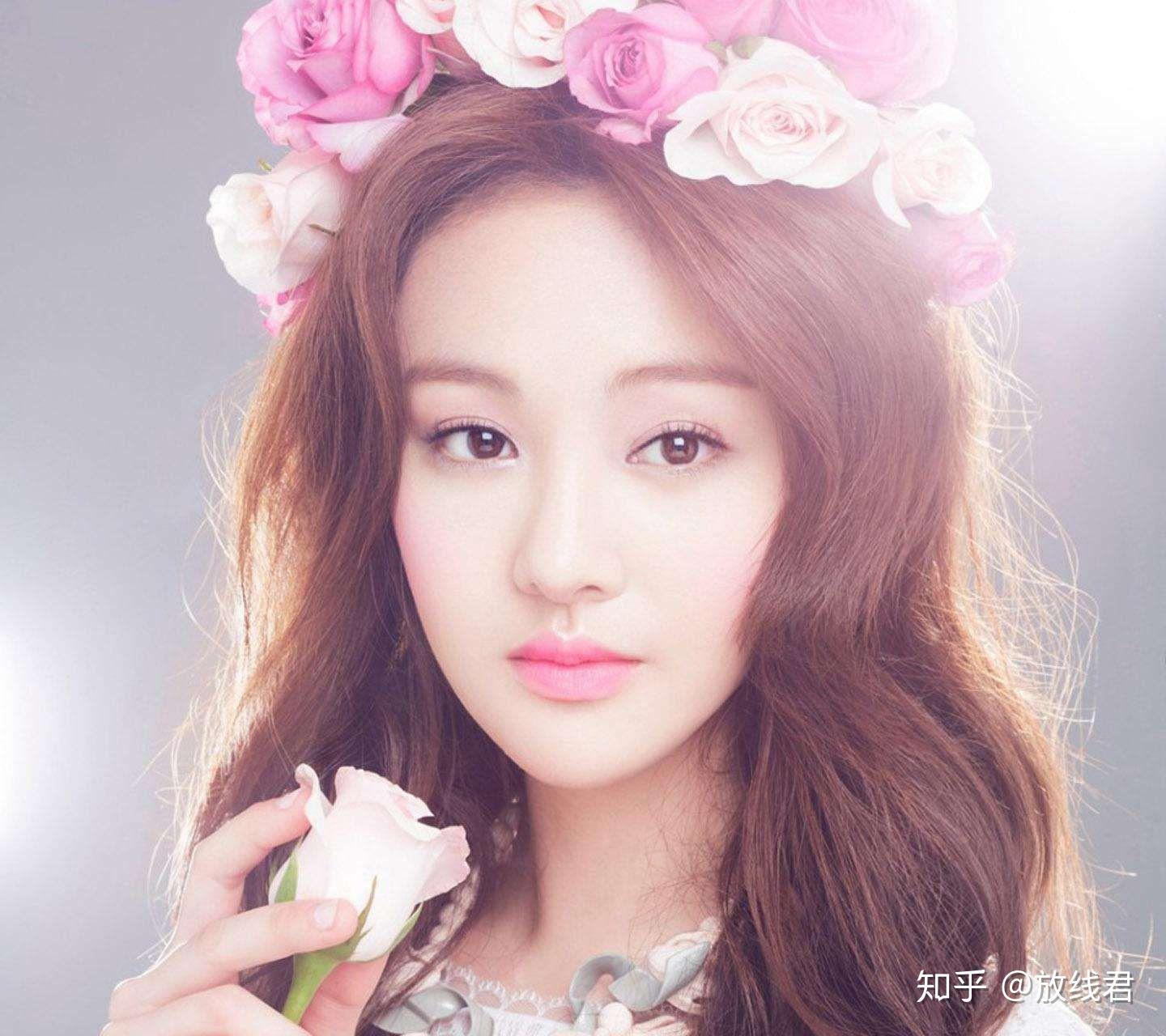 如何评价郑爽的长相?