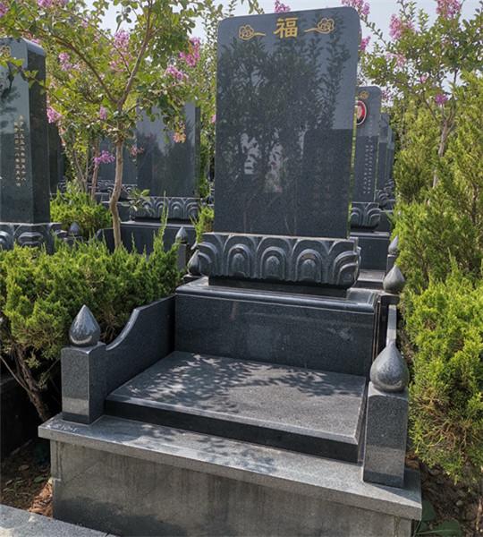 郑州墓地二七区经营性墓地御泉森林陵园草坪葬卧碑立碑价格