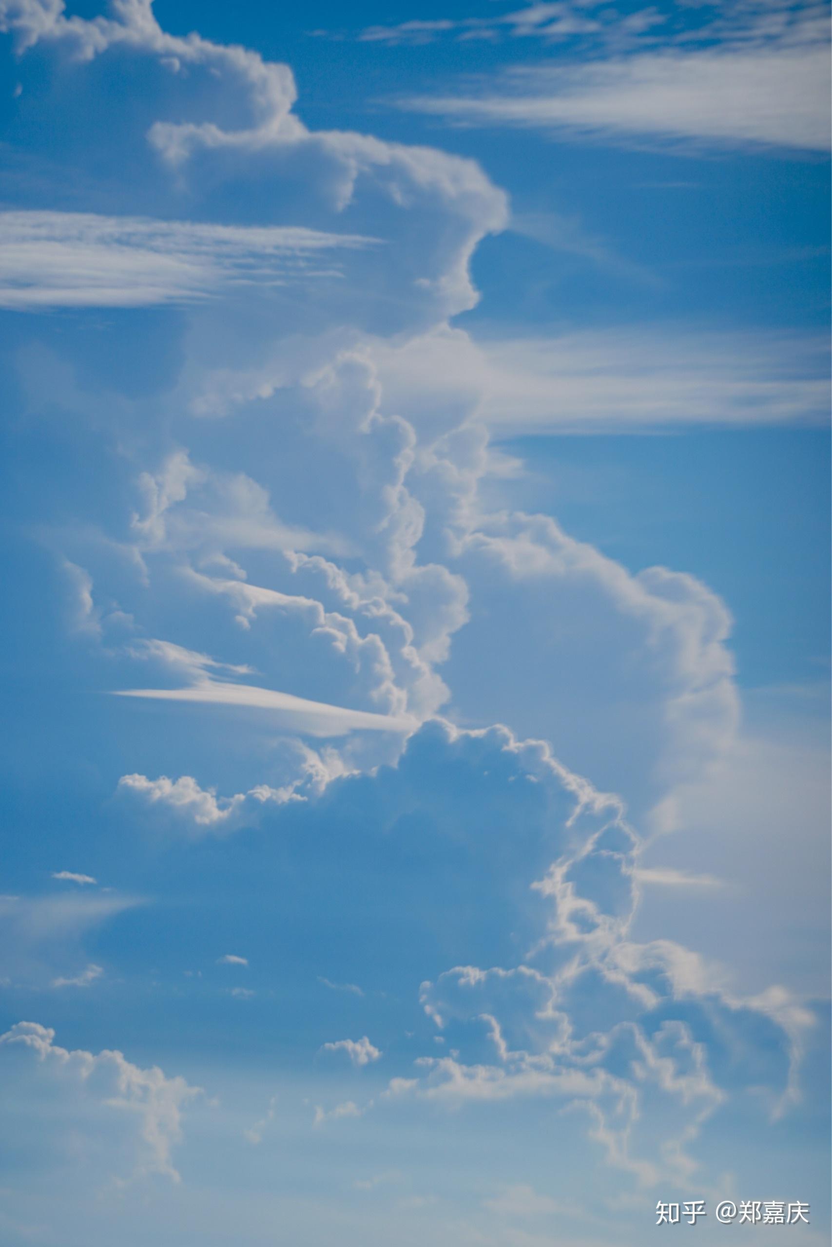 能不能分享一张你手机相册里最美的天空照