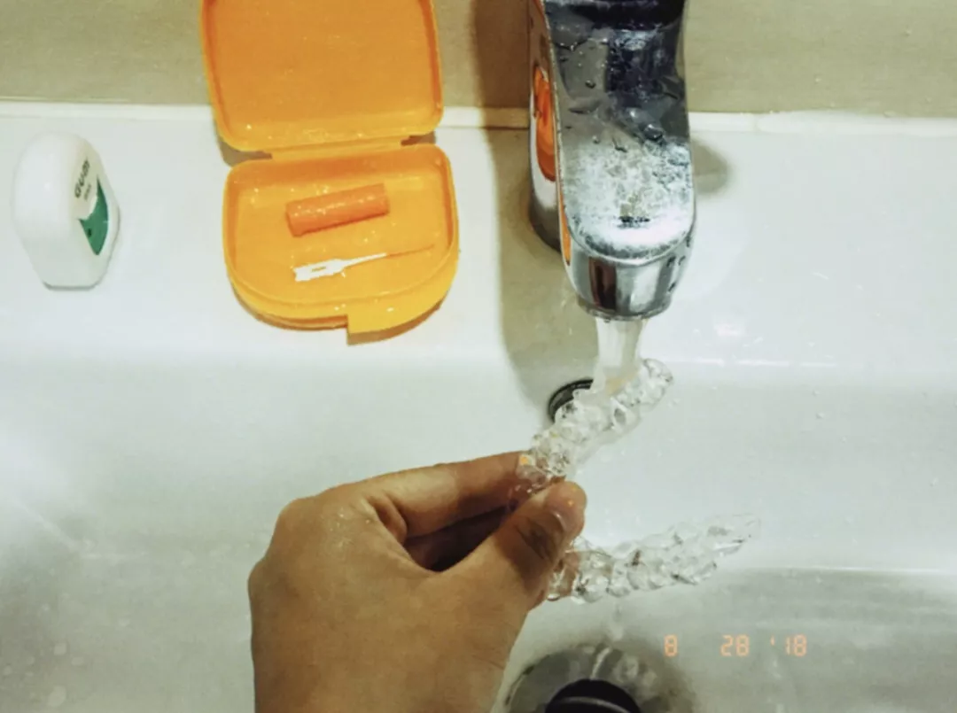 隐形牙套佩戴须知