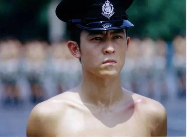 80年代香港最帅男星图片
