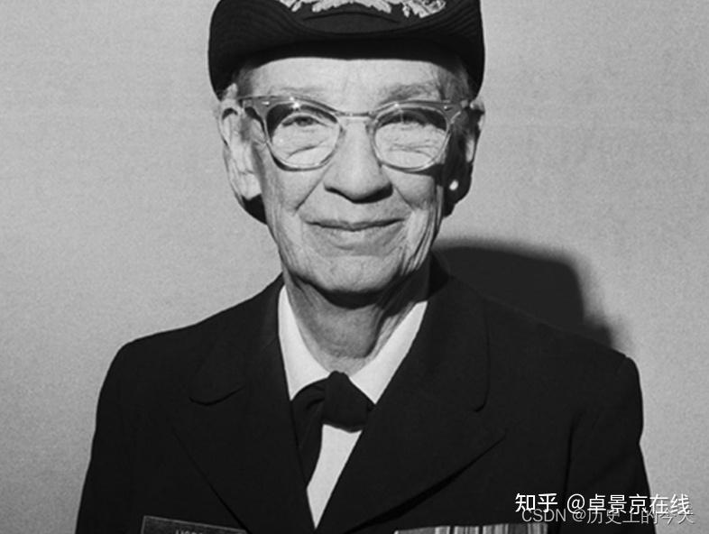 历史上的今天第一个发现bug的人gracehopper出生