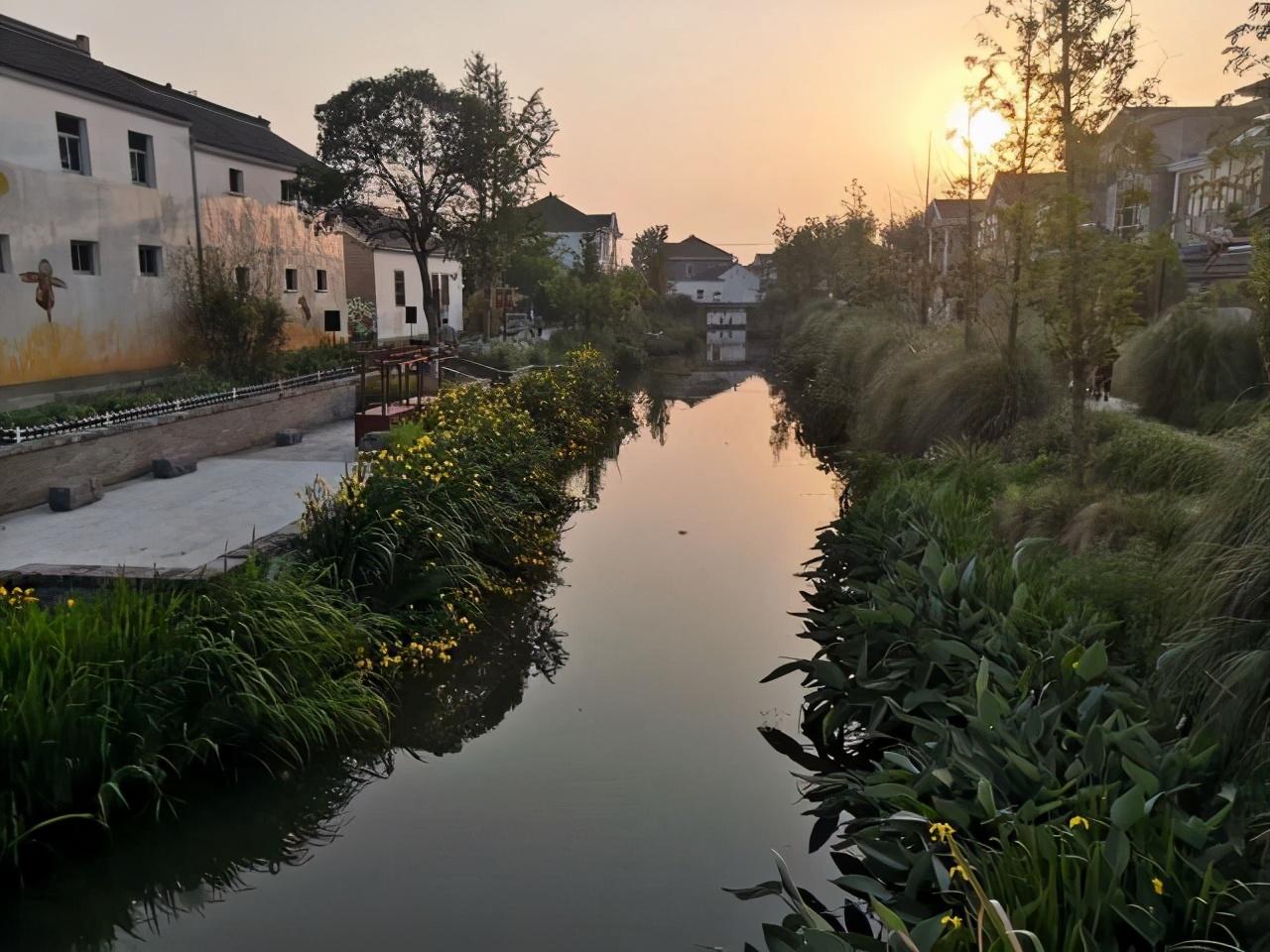 屬於古時候溱潼八景之一,距今已有400多年的歷史,景區內建築多位明清